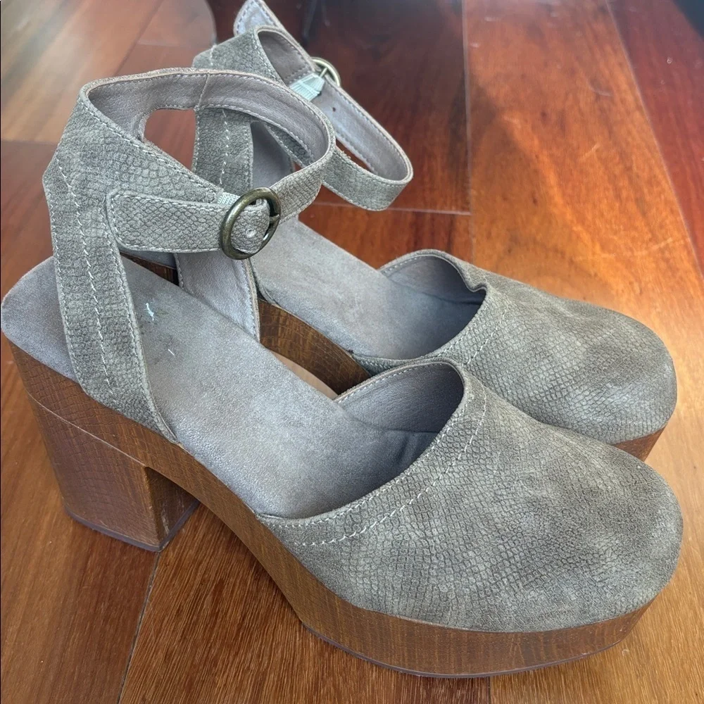 White Mountain platforms